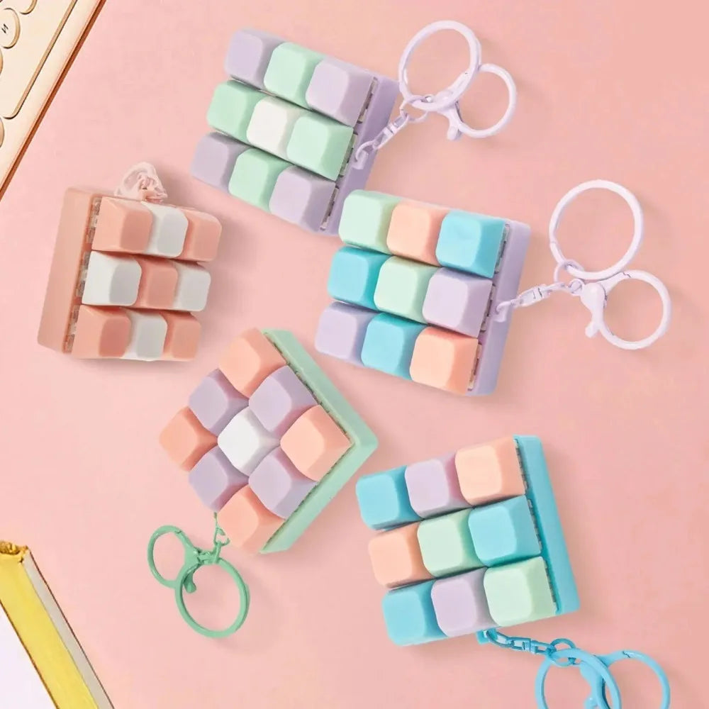 Mini Keyboard Fidget Keychain – 9-Key Decompression Toy for Adults & Kids