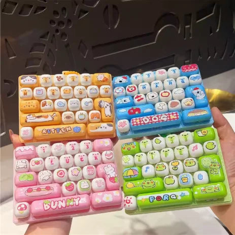 Mini Keyboard Keycap Clicker Keychain – 26-Key Giant Keycap Fidget Toy | Cute Bag Charm & Gift