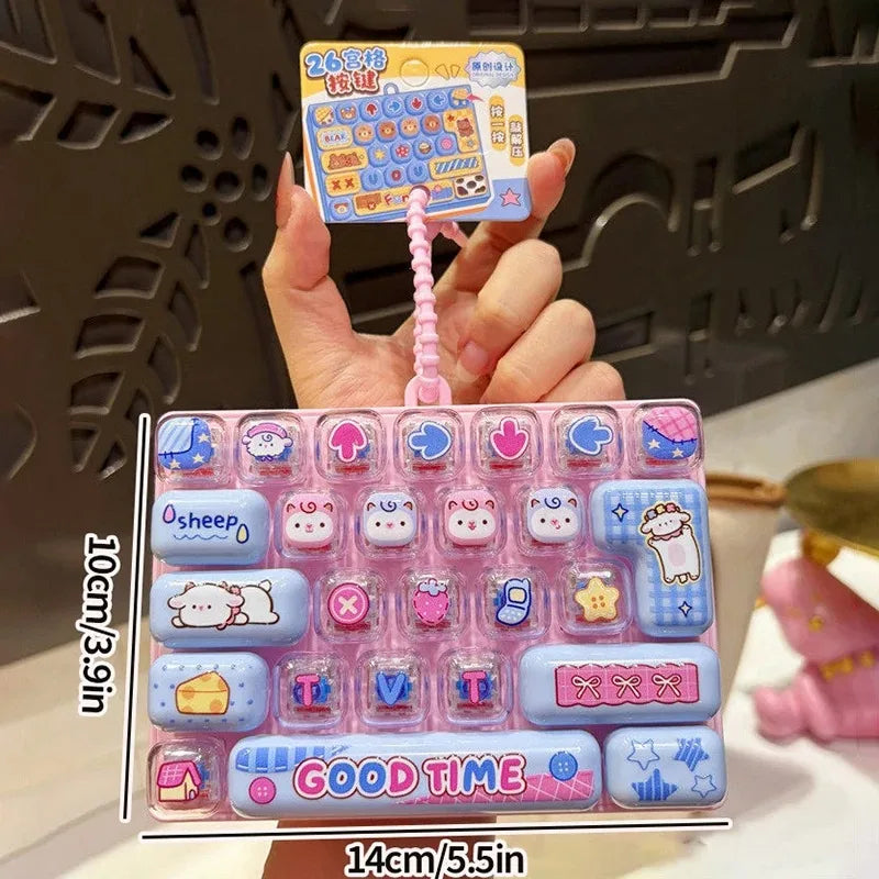Mini Keyboard Keycap Clicker Keychain – 26-Key Giant Keycap Fidget Toy | Cute Bag Charm & Gift