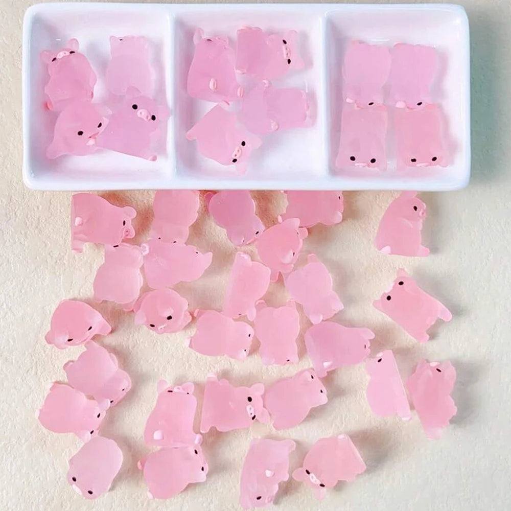 Glow in the Dark Mini Pig Figurines – Luminous Resin Miniatures for Garden, DIY & Halloween Decor