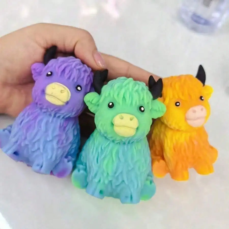 Scottish Highland Cow & Cheese Squishy Toy – Slow Rising Soft Squeeze Fidget Toy | Cute Animal Gift
