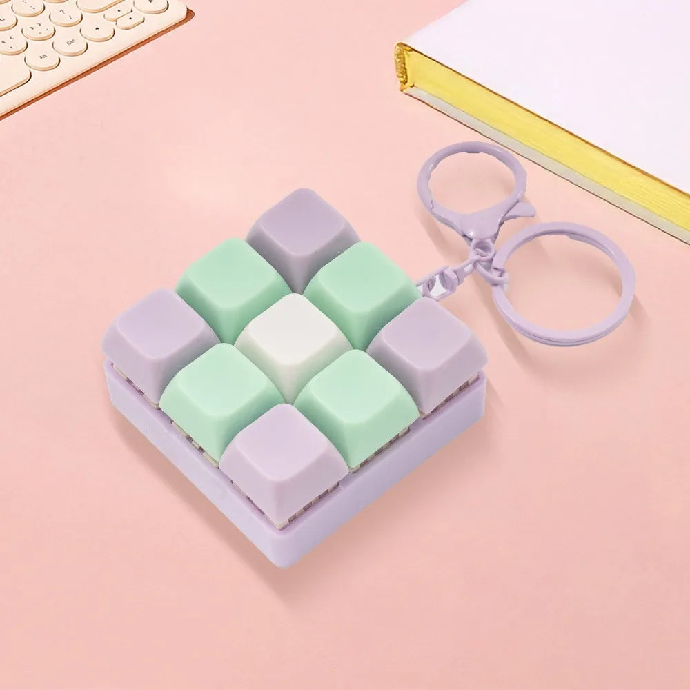 Mini Keyboard Fidget Keychain – 9-Key Decompression Toy for Adults & Kids