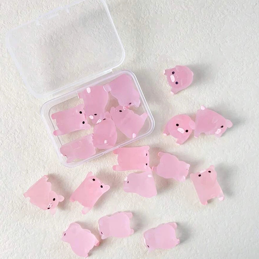 Glow in the Dark Mini Pig Figurines – Luminous Resin Miniatures for Garden, DIY & Halloween Decor