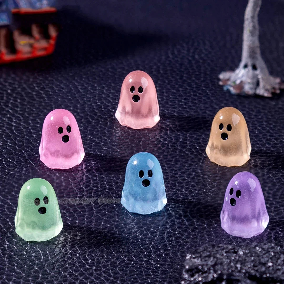 Mini Resin Ghost Tree Elves Small Figurines Glow in The Dark Halloween Luminous Kids Festival Party Decor Glowing Miniature Toy