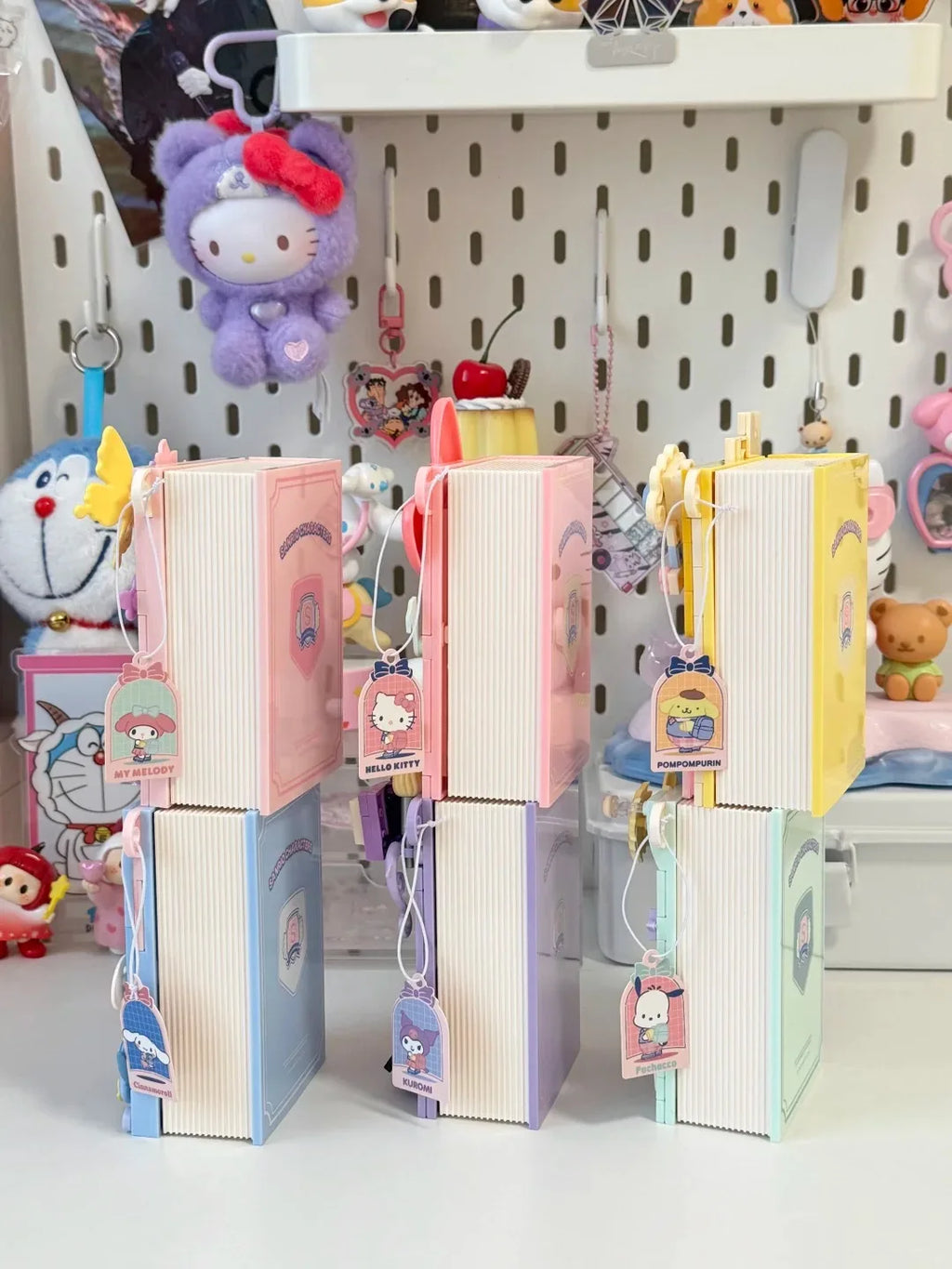Sanrio Campus Diary Building Block Book – Kuromi, Hello Kitty & Friends Blind Box Desk Decoration