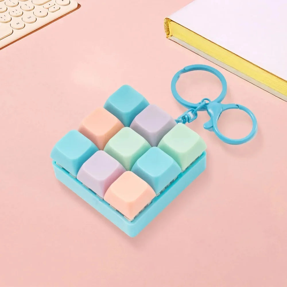 Mini Keyboard Fidget Keychain – 9-Key Decompression Toy for Adults & Kids